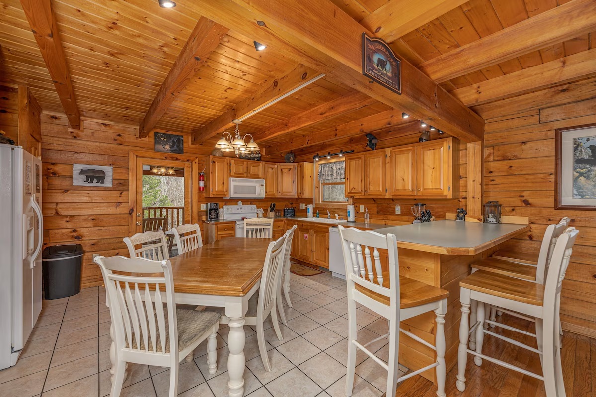 Bearadise Lodge in Pigeon Forge