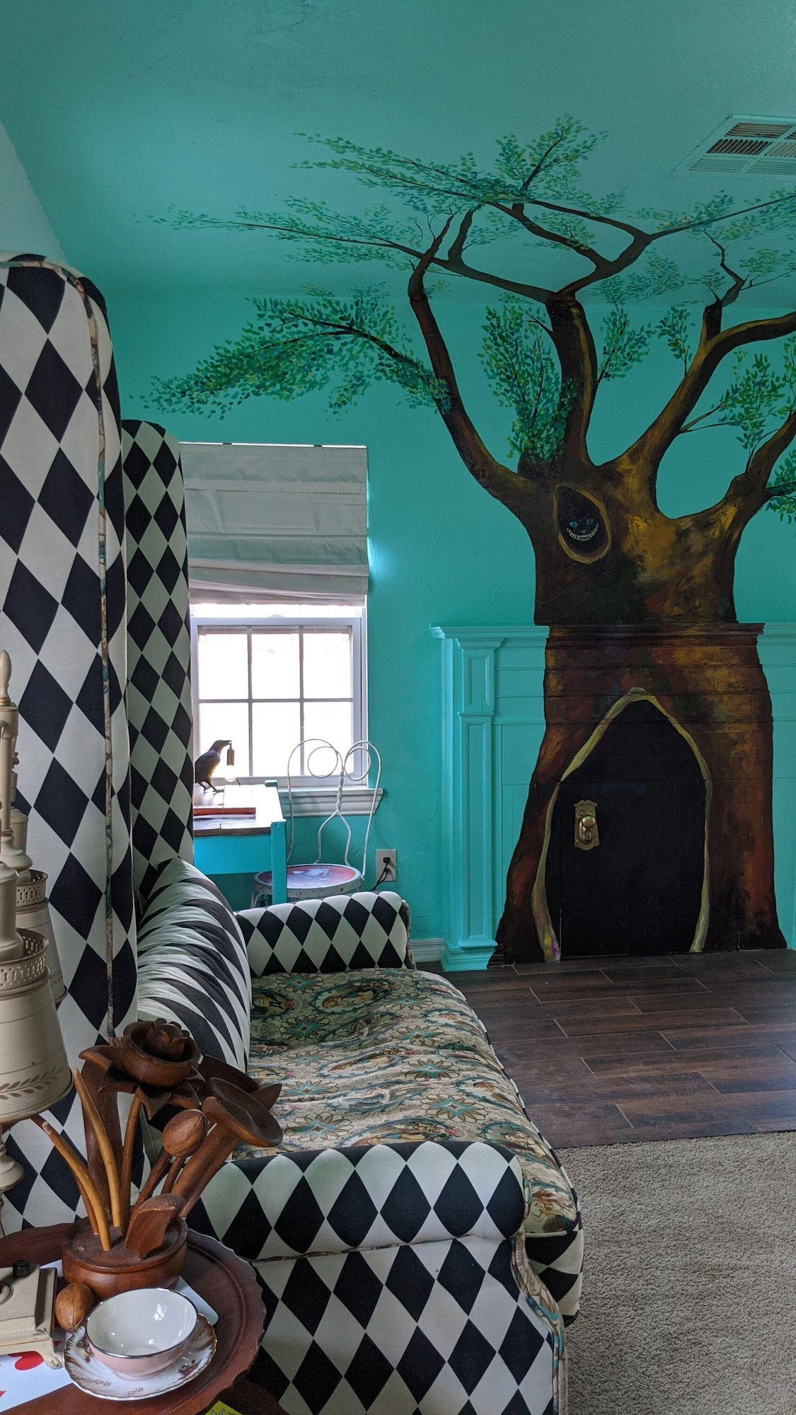 Alice in Wonderland Themed Vacation Rental in Oklahoma City