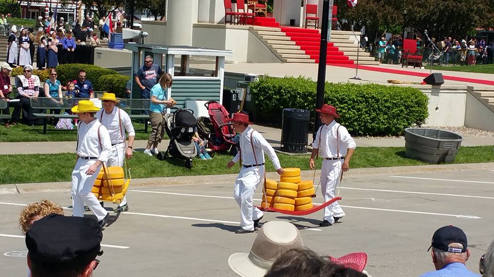 Pella Iowa, Tulip Time Parade