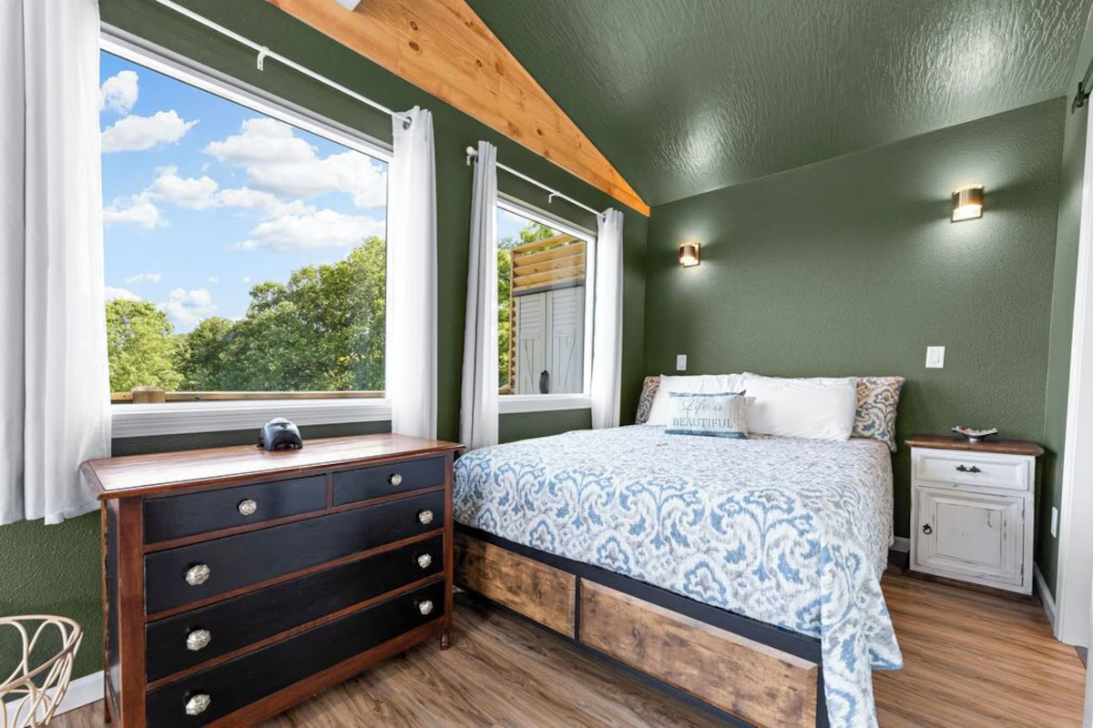 Pearl Bay Cabin Rental Branson Missouri