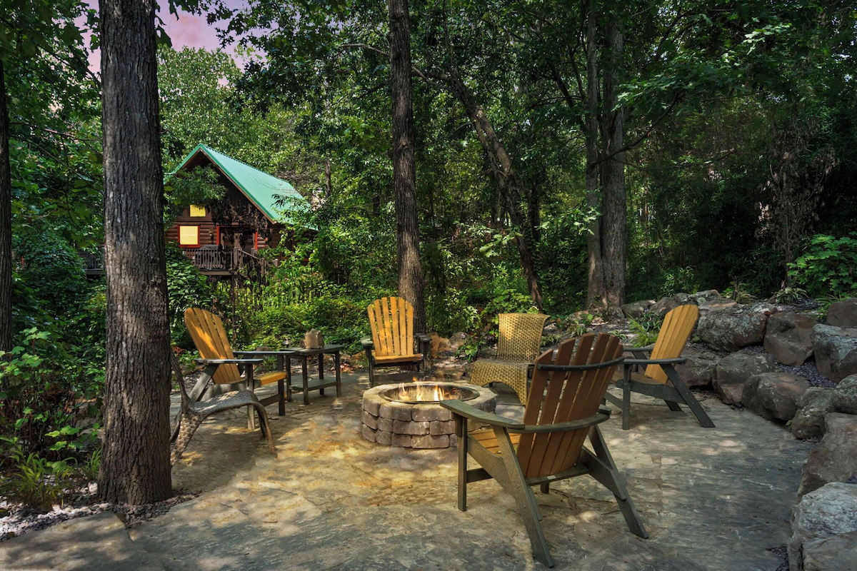 Romantic Cabin in Branson, Missouri