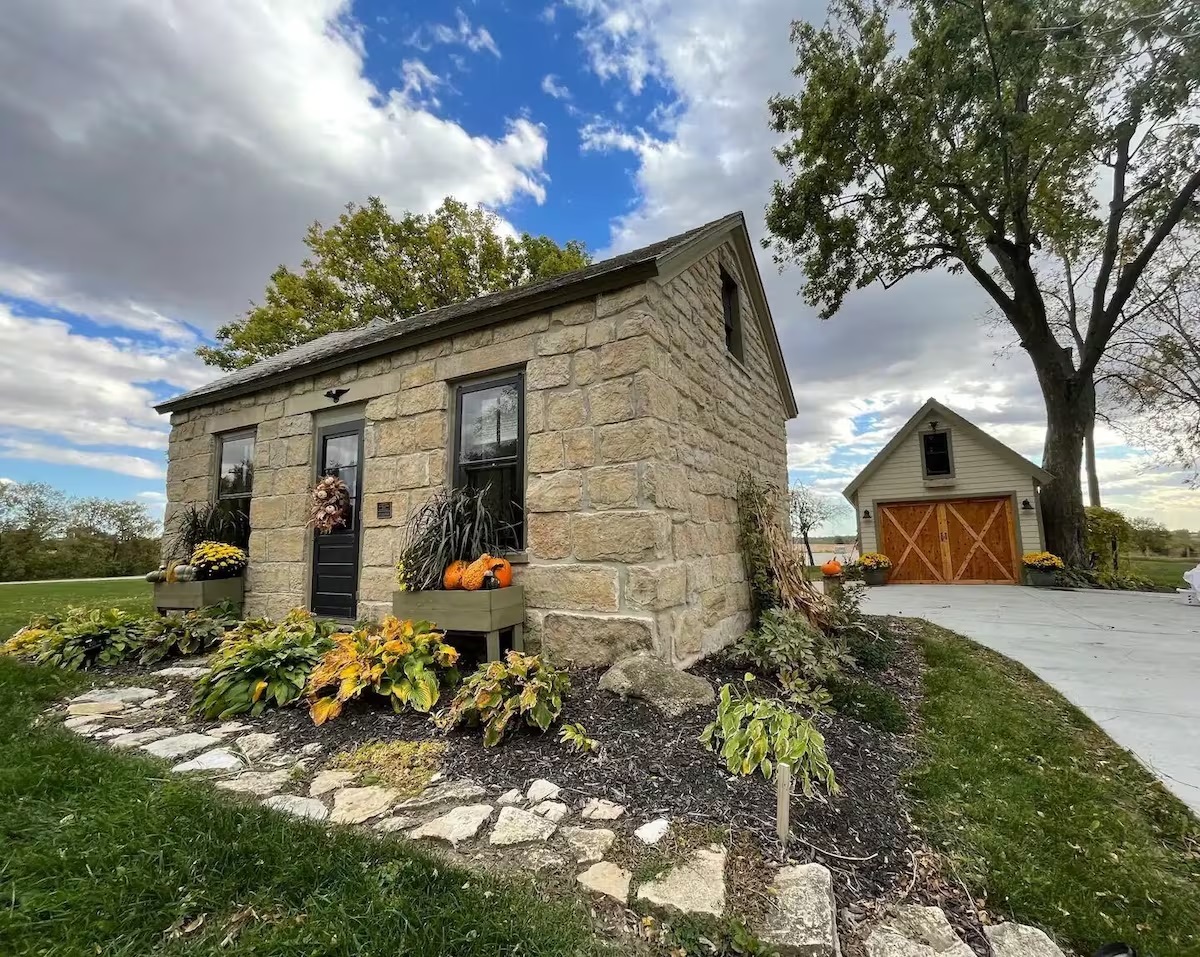 Stone cottage in Iowa